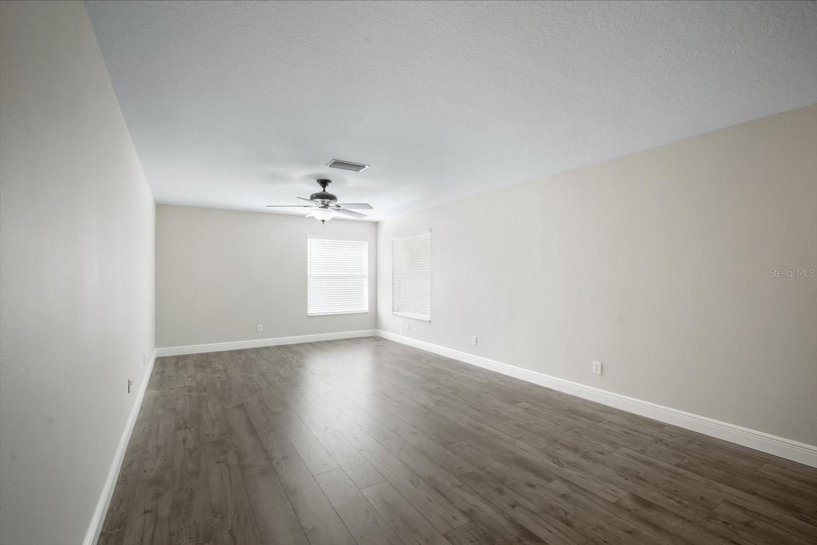 Image 19 of 33 For 11132 Creek Haven Drive