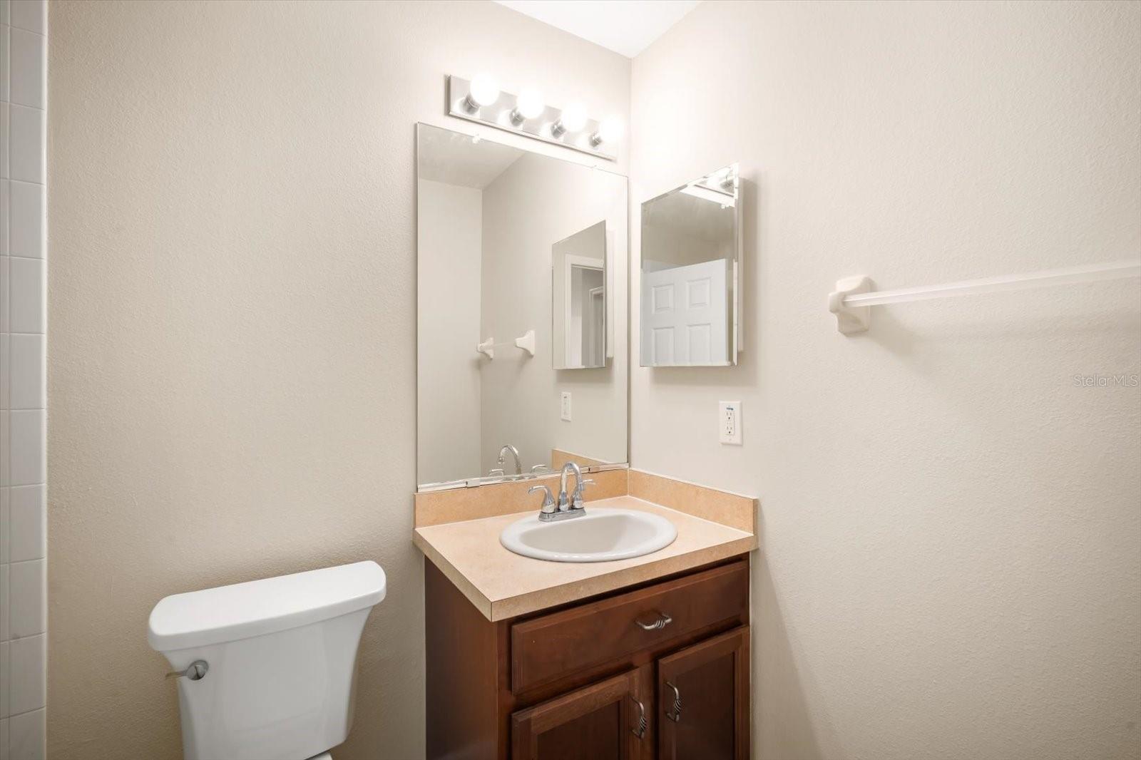 Image 21 of 33 For 11132 Creek Haven Drive