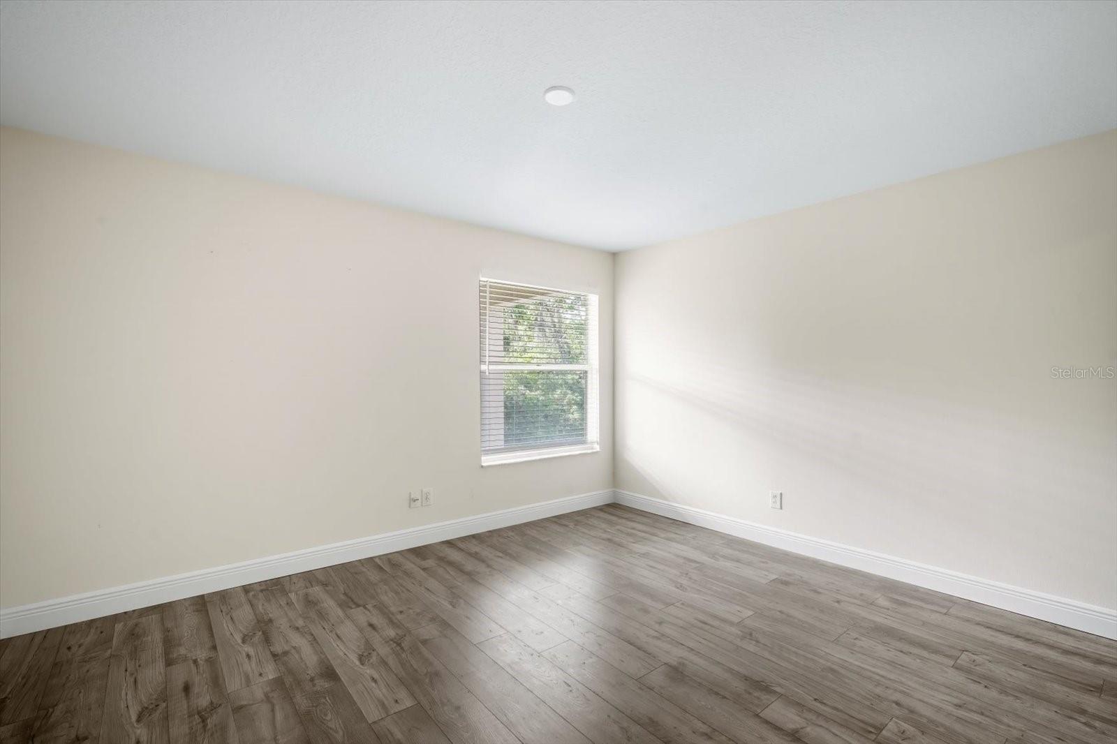 Image 22 of 33 For 11132 Creek Haven Drive