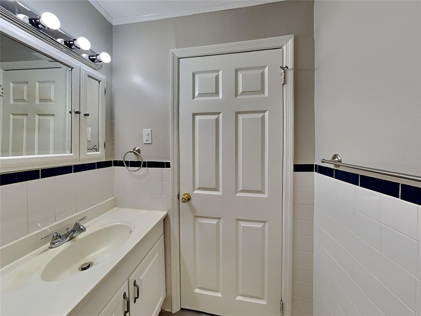 Image 13 of 17 For 502 Chestnut Street