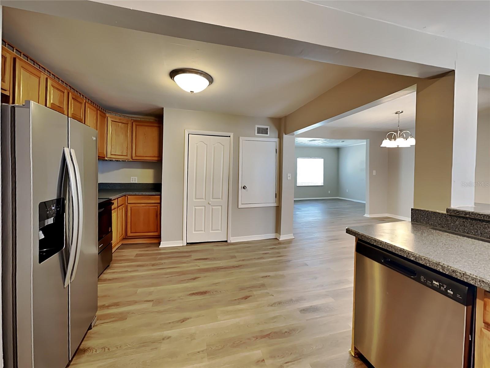 Image 6 of 17 For 502 Chestnut Street