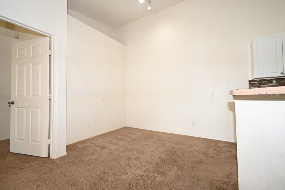Image 12 of 37 For 5908 Brickleberry Lane 206