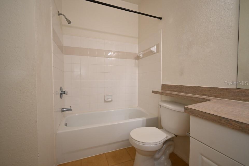 Image 19 of 37 For 5908 Brickleberry Lane 206