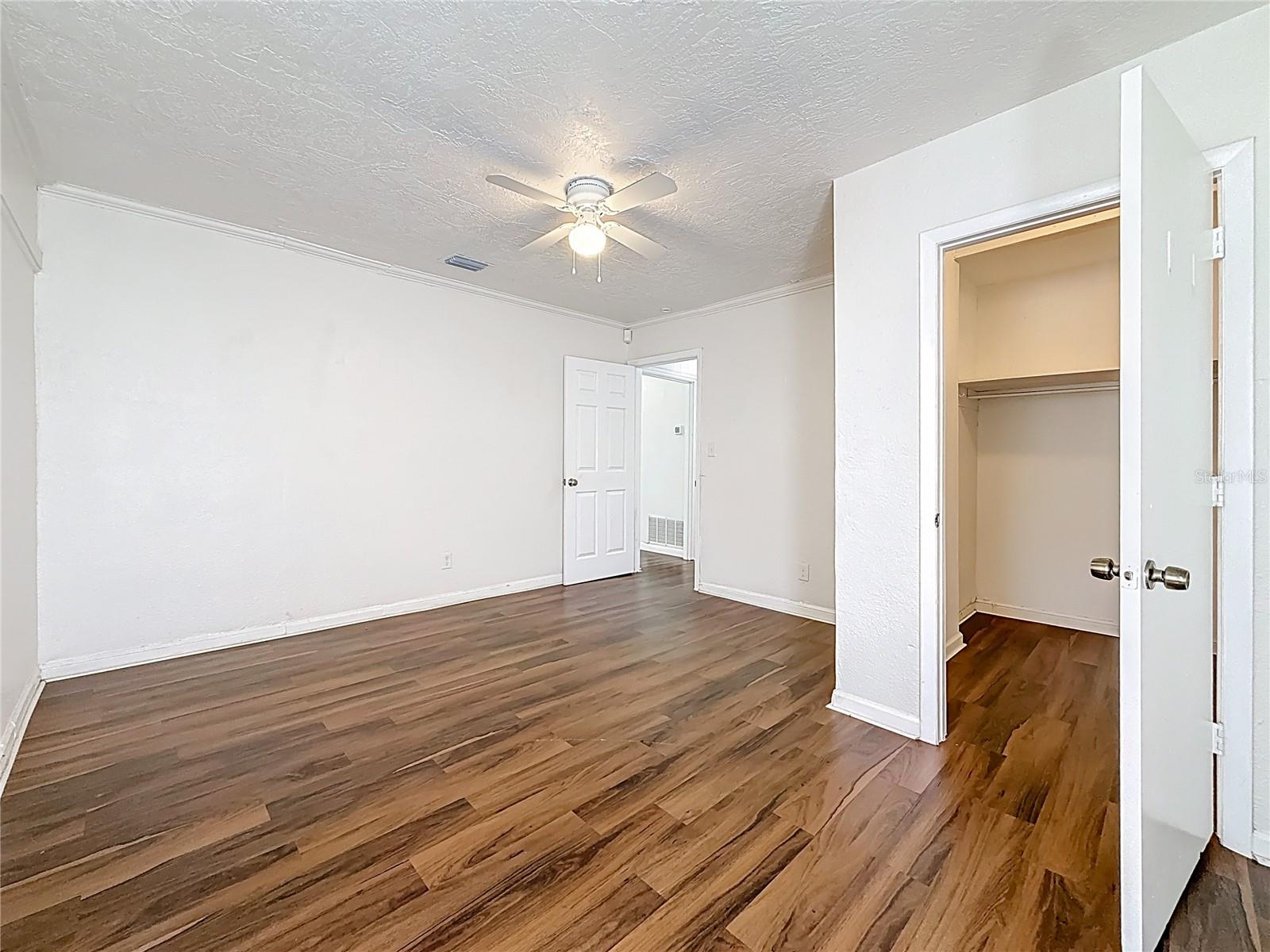 Image 40 of 70 For 1011 Newton Avenue S