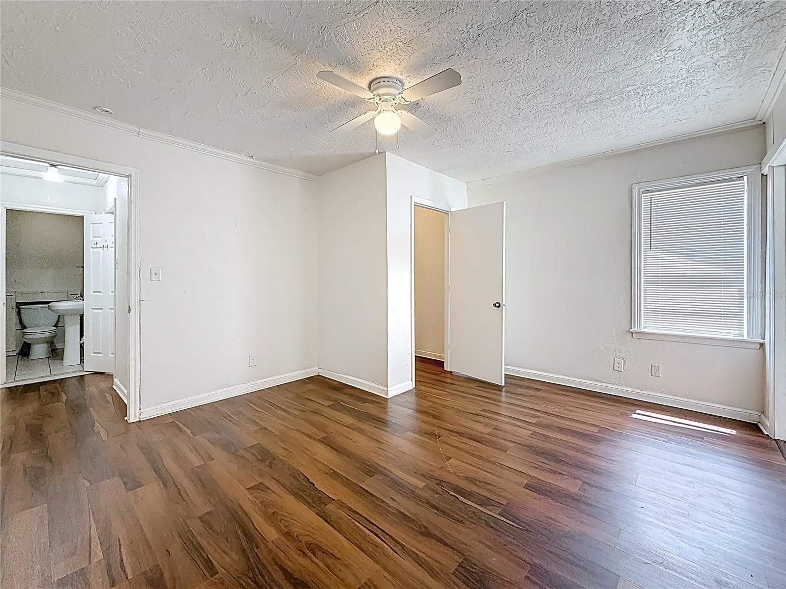 Image 42 of 70 For 1011 Newton Avenue S