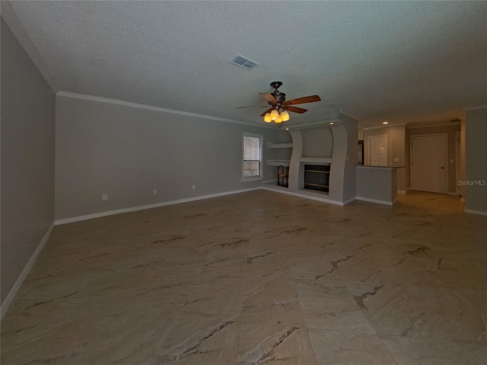 Image 4 of 25 For 9542 Pebble Glen Avenue