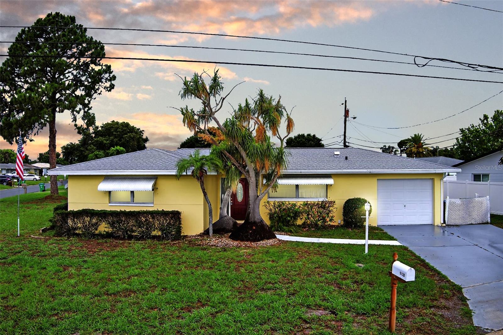 Details for 9120 108th Street, SEMINOLE, FL 33772