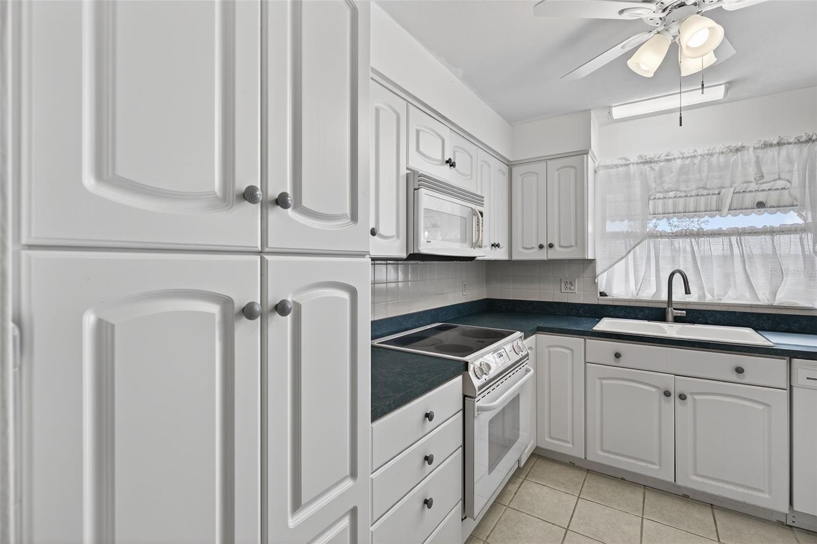 Image 10 of 33 For 9120 108th Street