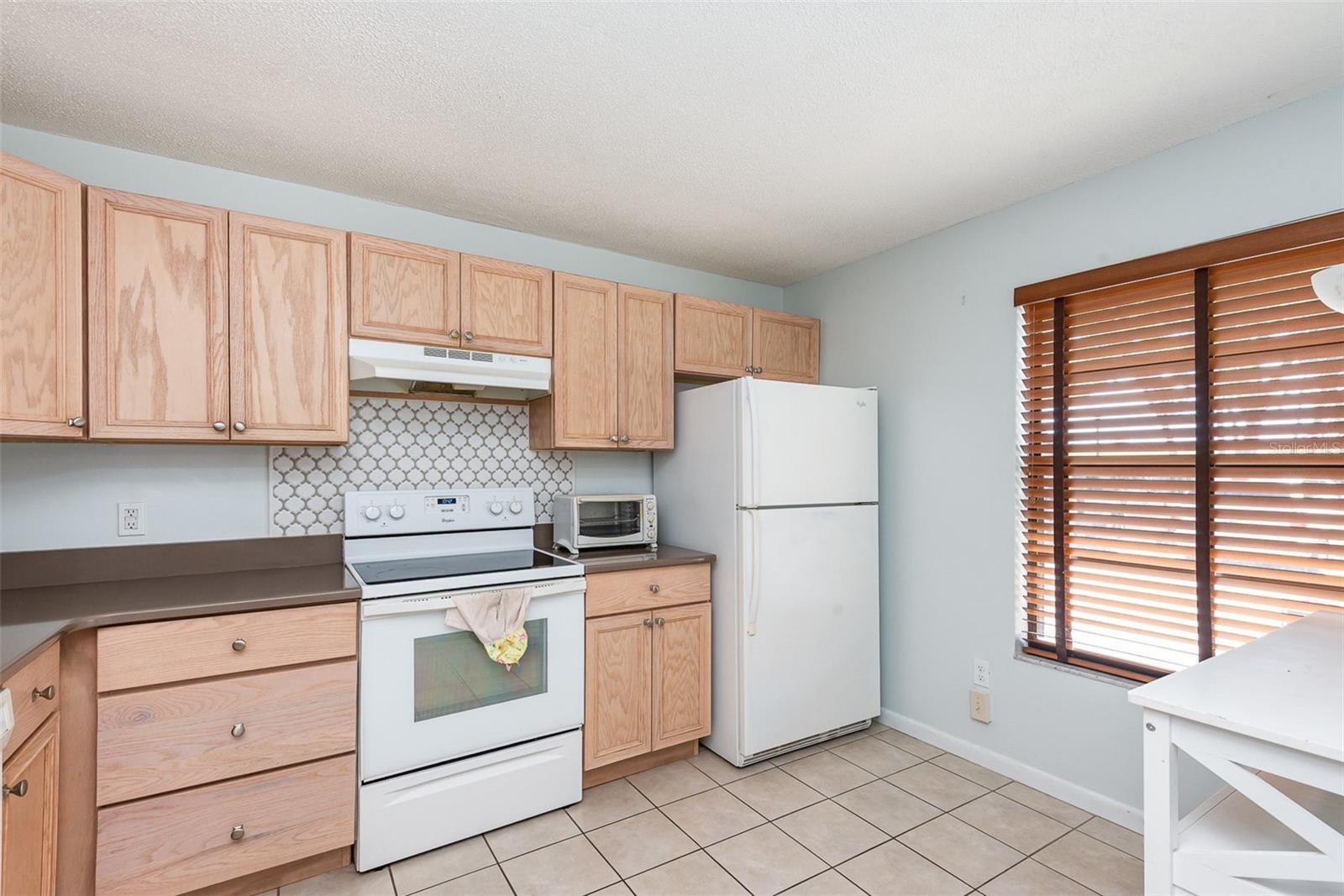 Image 11 of 29 For 89 Fremont Avenue 504