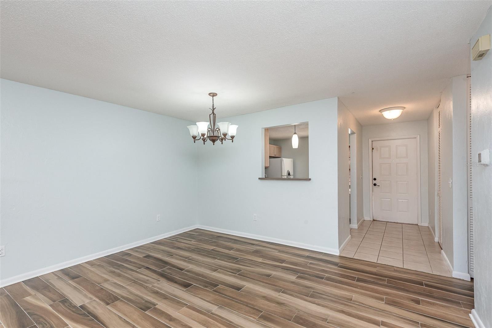 Image 6 of 29 For 89 Fremont Avenue 504