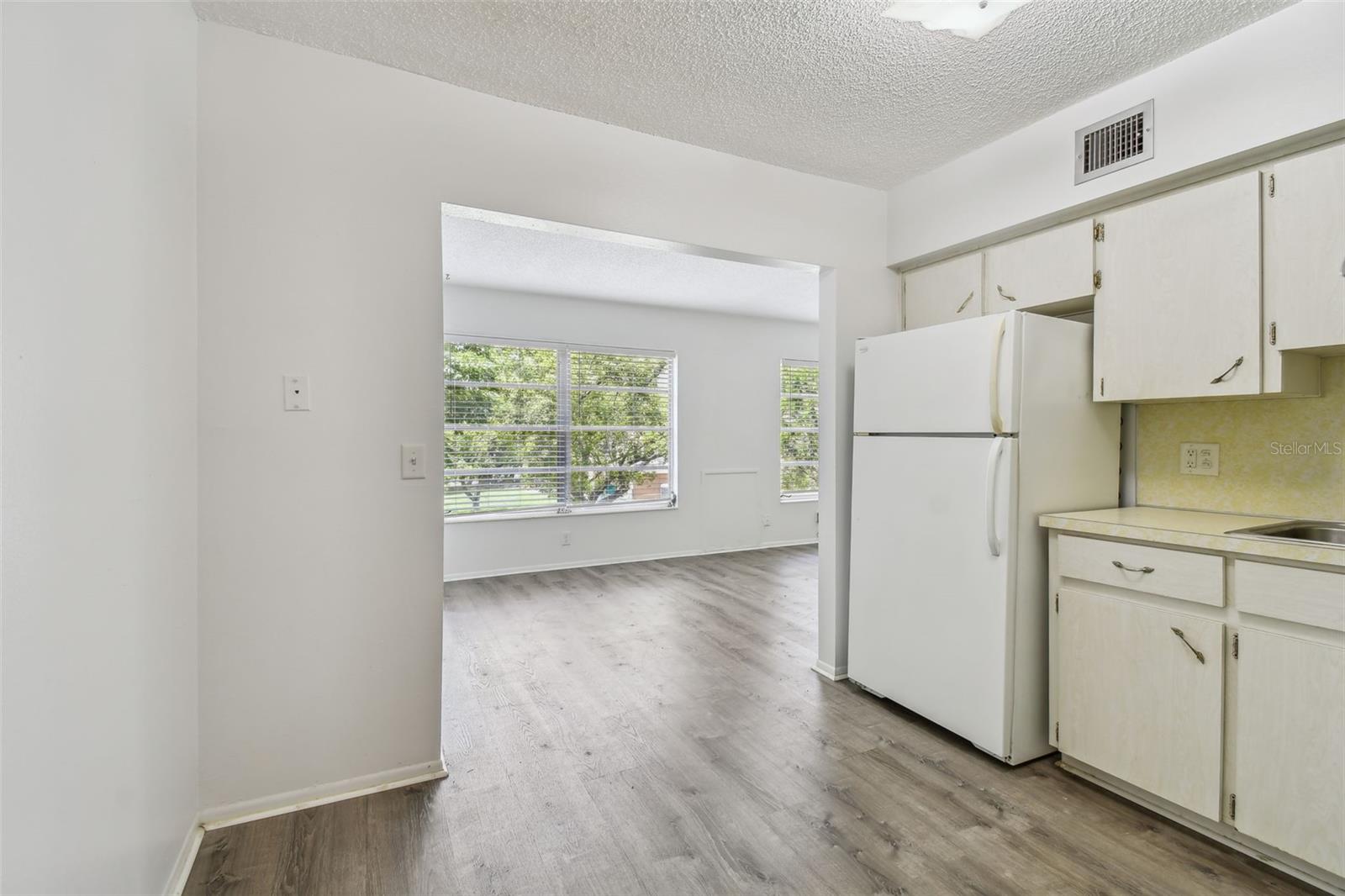 Image 10 of 55 For 2310 Denmark Street 34