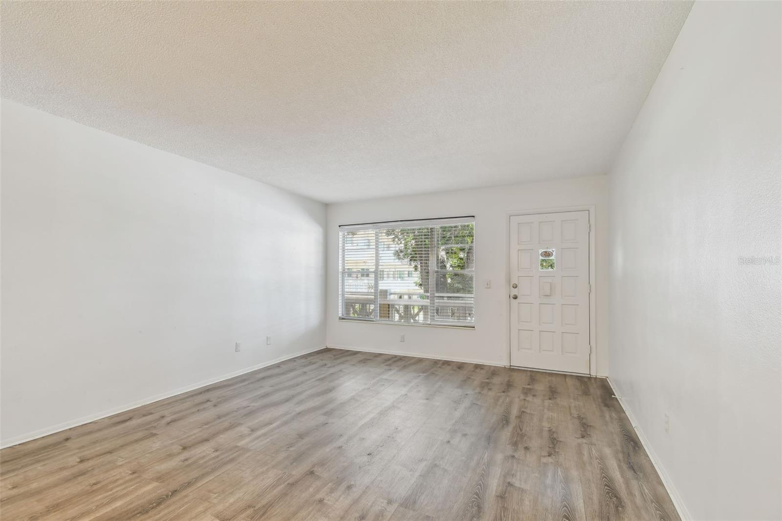 Image 7 of 55 For 2310 Denmark Street 34