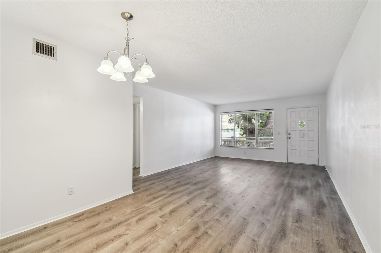Image 9 of 55 For 2310 Denmark Street 34