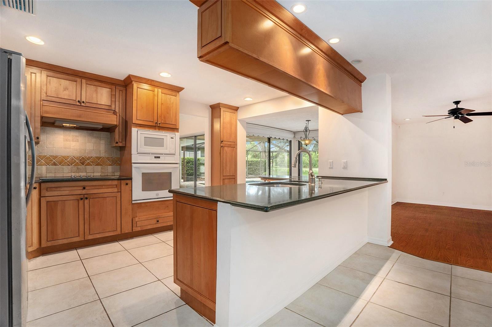 Image 14 of 33 For 13310 Golf Crest Circle