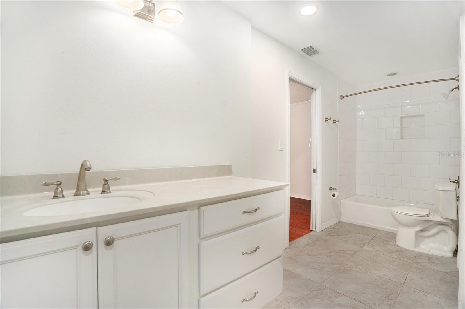 Image 23 of 33 For 13310 Golf Crest Circle