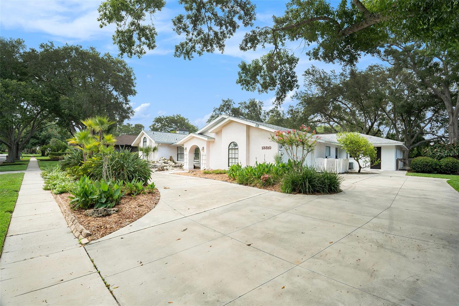 Image 28 of 33 For 13310 Golf Crest Circle