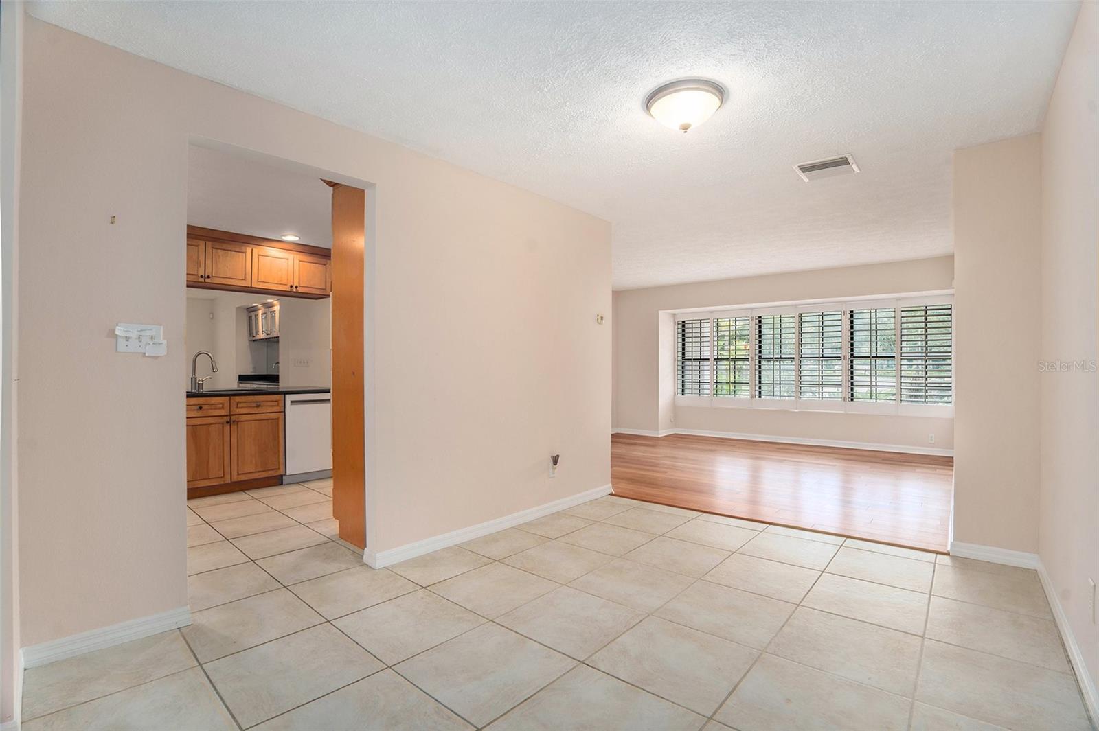 Image 9 of 33 For 13310 Golf Crest Circle