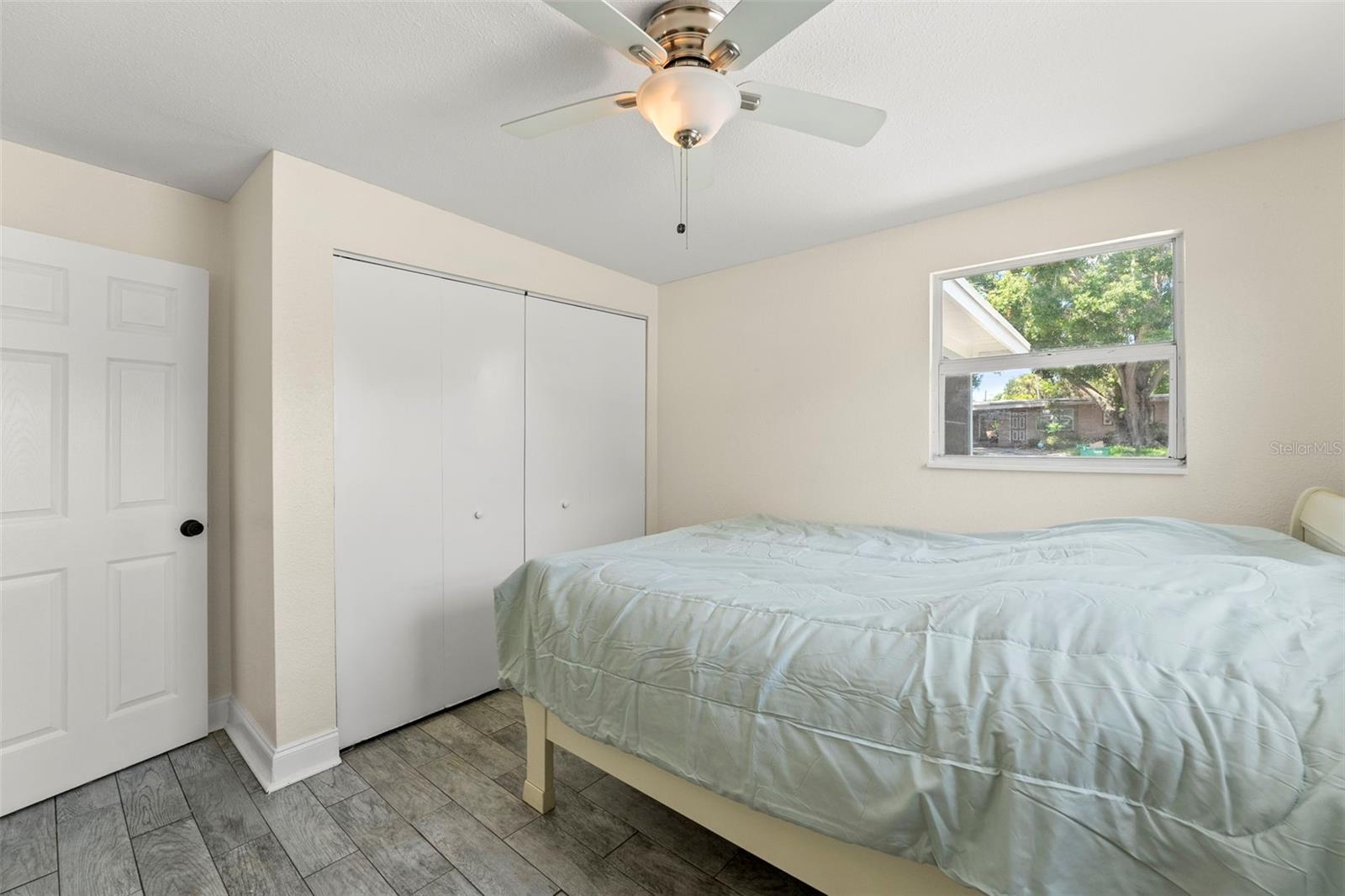 Image 15 of 30 For 11829 104th Street