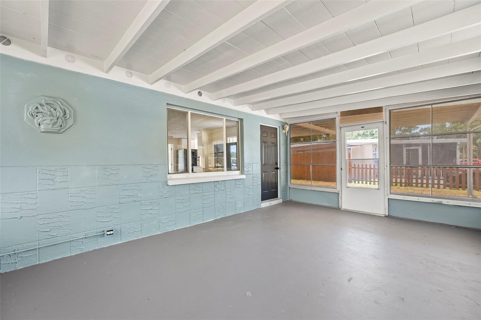 Image 22 of 30 For 11829 104th Street