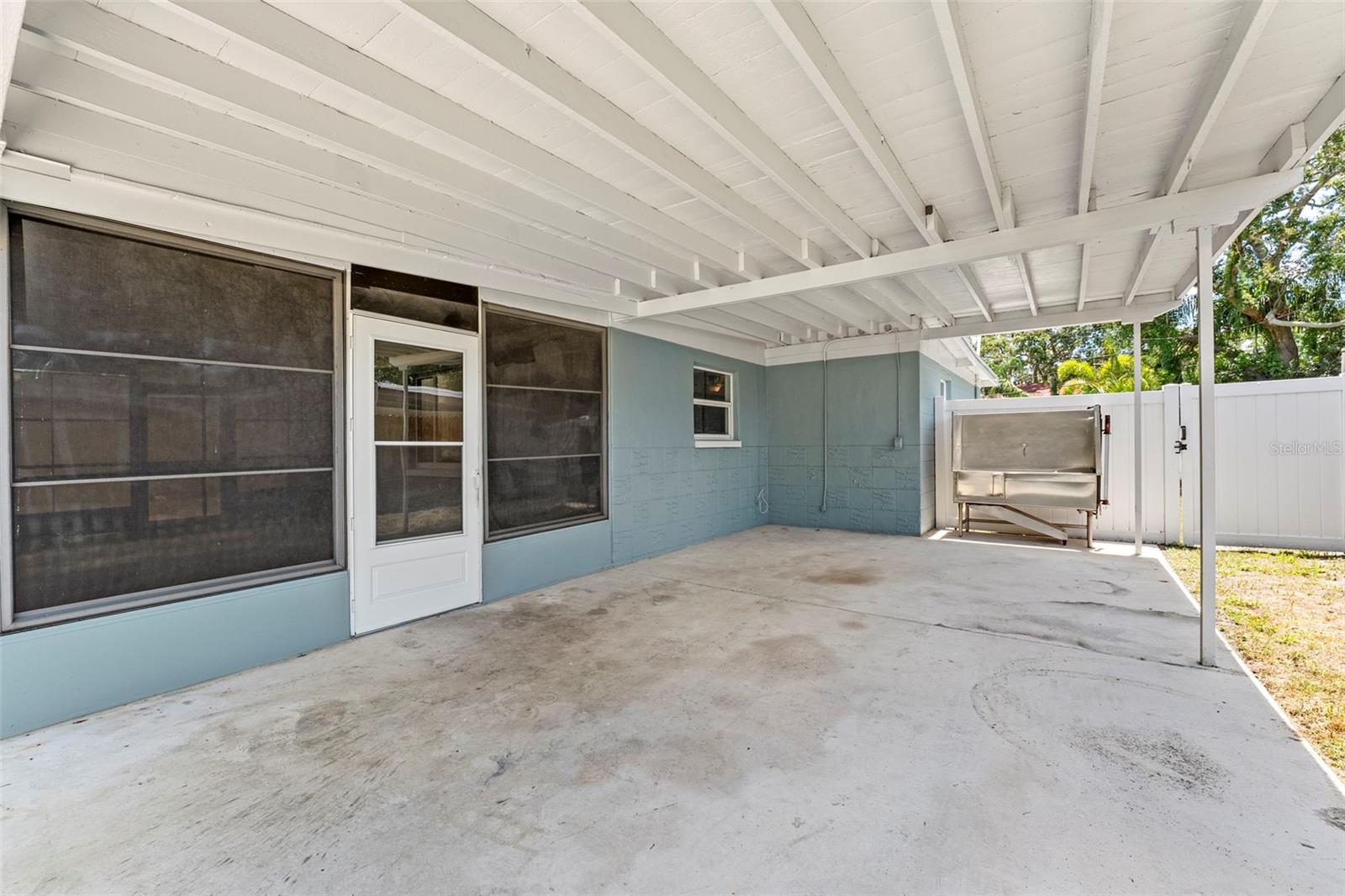 Image 4 of 30 For 11829 104th Street