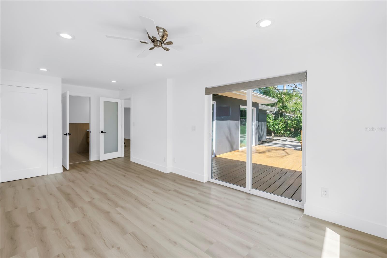 Image 32 of 57 For 412 Mira Vista Drive
