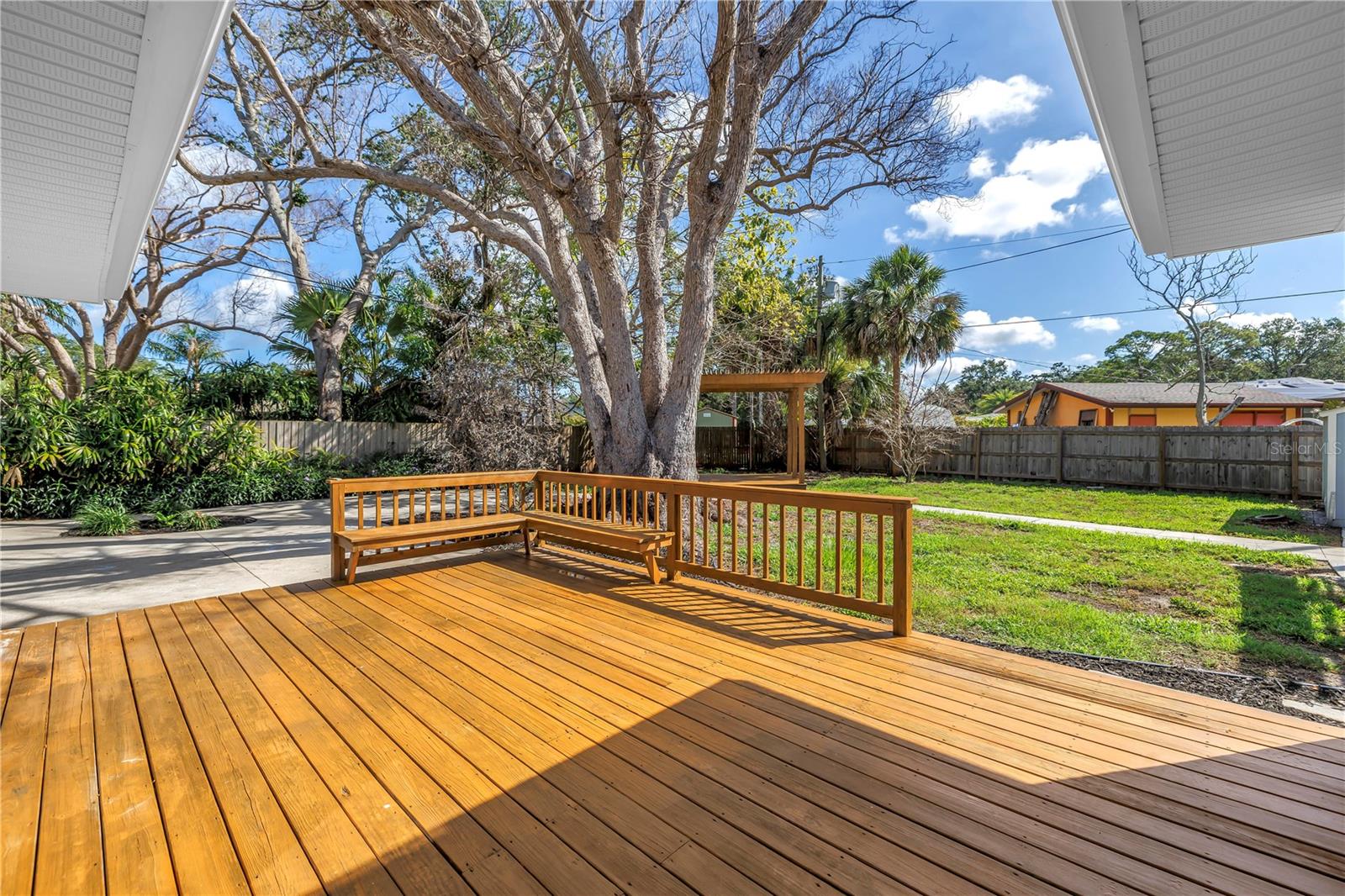 Image 45 of 57 For 412 Mira Vista Drive