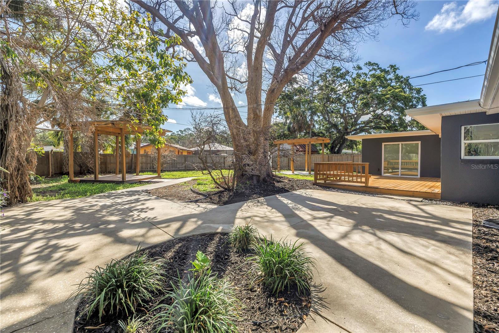 Image 48 of 57 For 412 Mira Vista Drive
