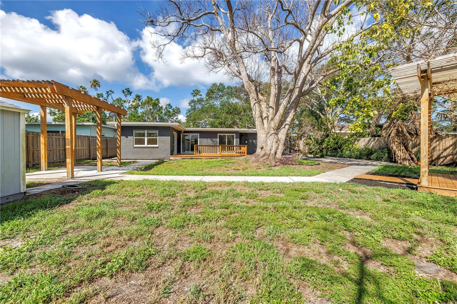 Image 53 of 57 For 412 Mira Vista Drive