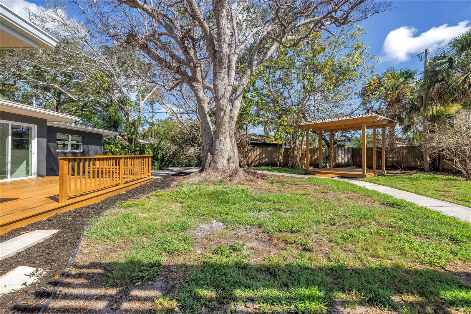 Image 55 of 57 For 412 Mira Vista Drive