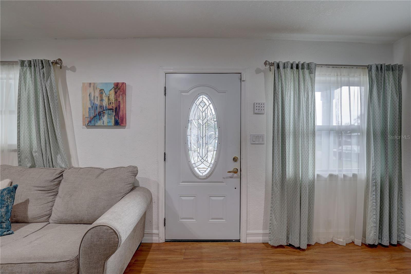 Image 8 of 32 For 3212 34th Avenue N