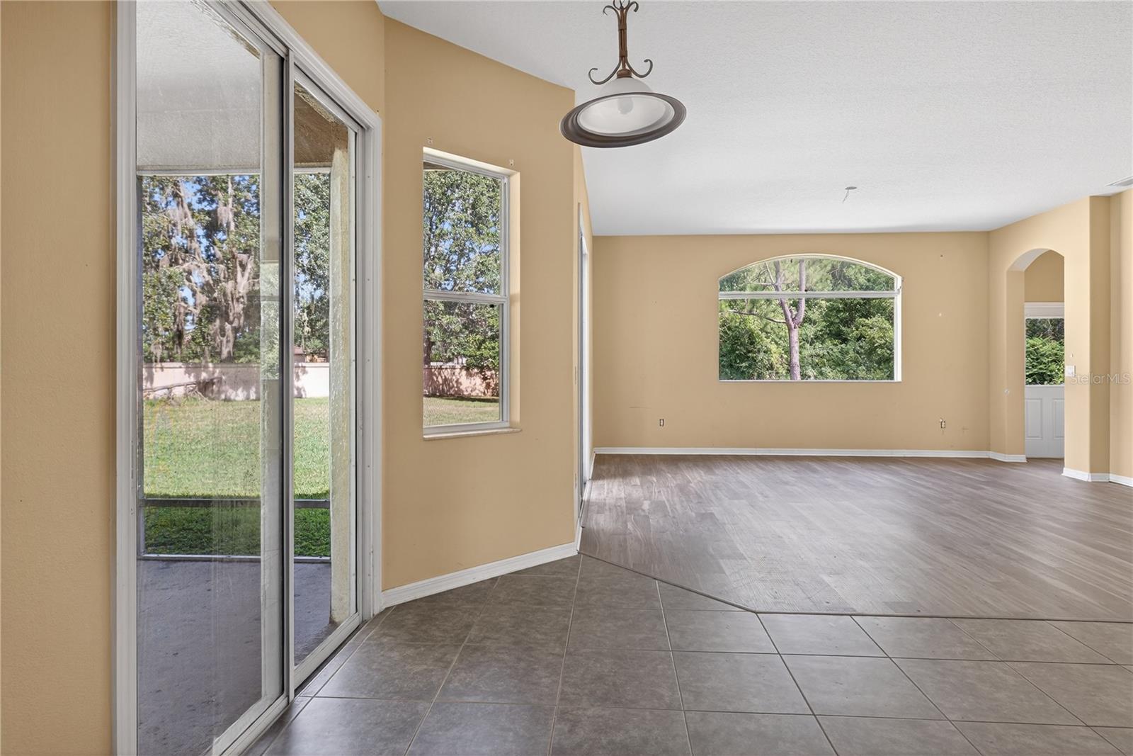 Image 11 of 43 For 1835 Fircrest Court