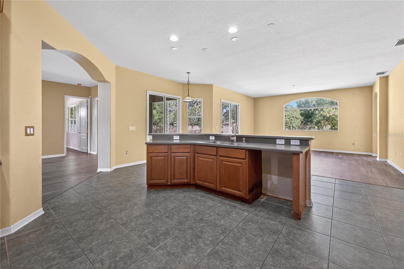Image 13 of 43 For 1835 Fircrest Court