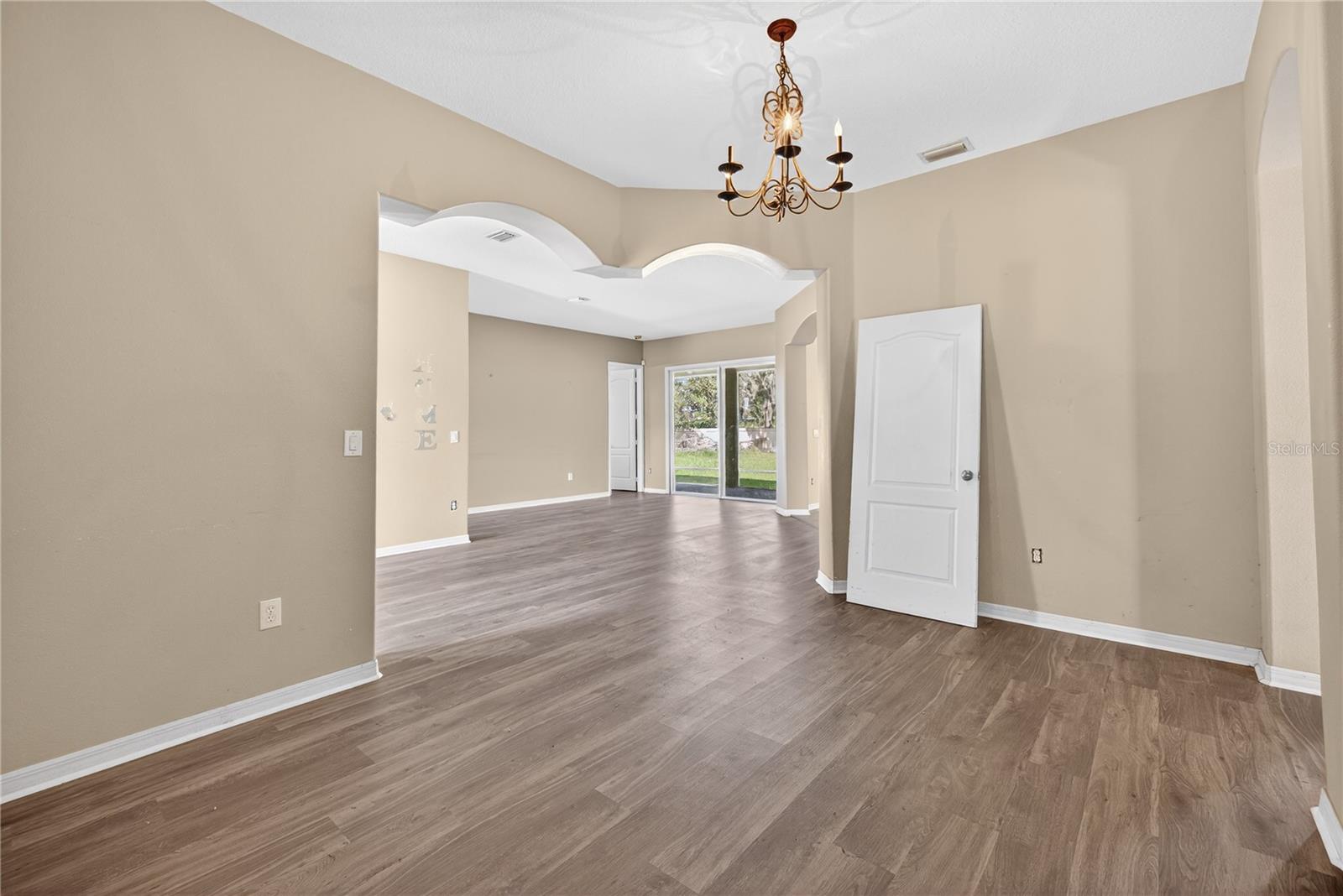 Image 15 of 43 For 1835 Fircrest Court