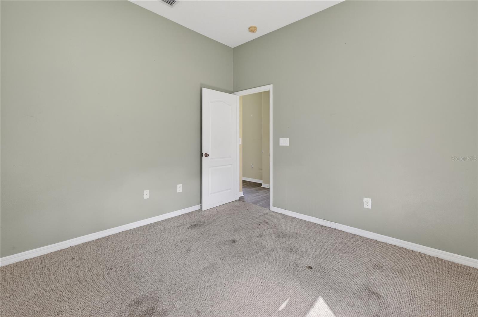 Image 31 of 43 For 1835 Fircrest Court
