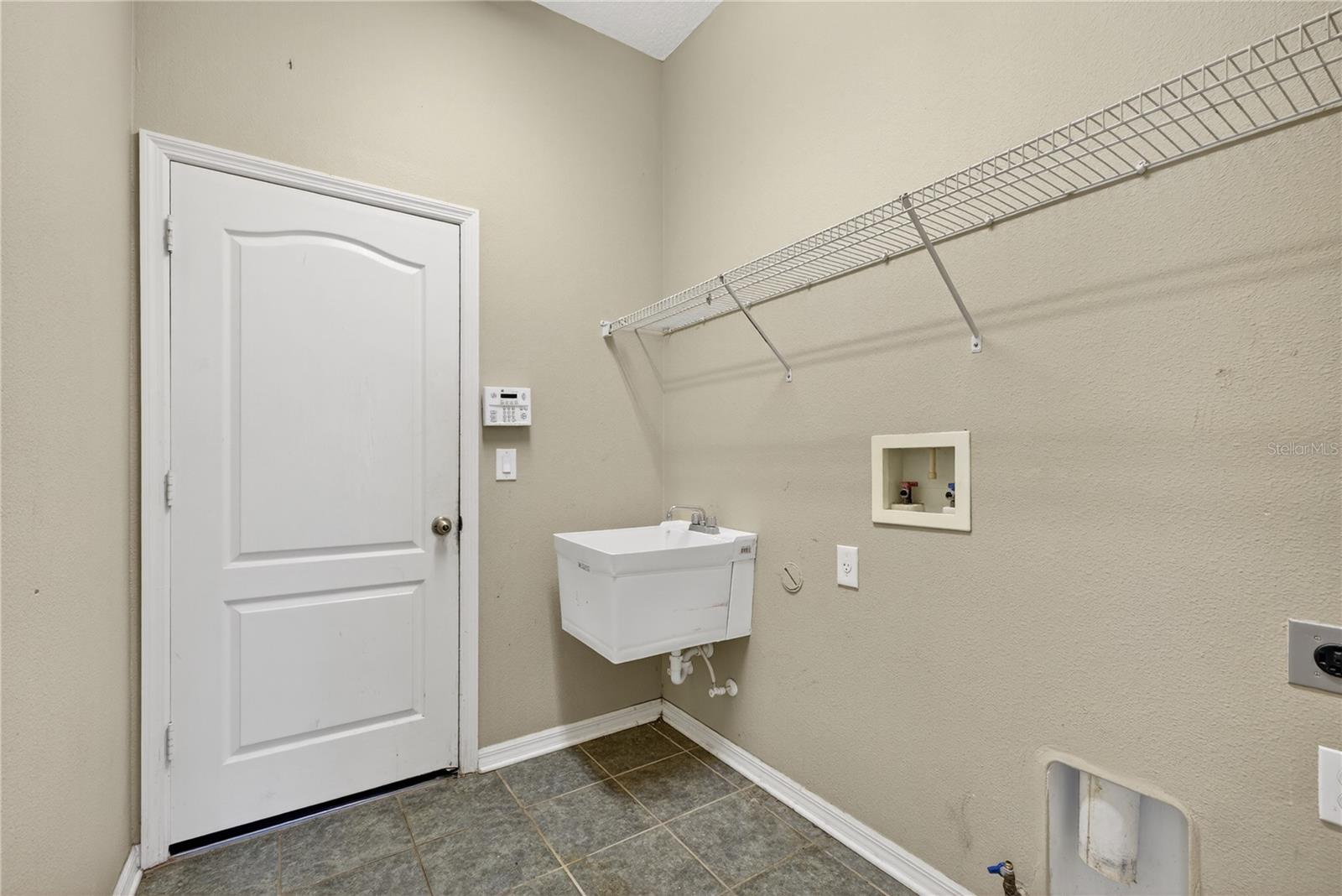 Image 33 of 43 For 1835 Fircrest Court