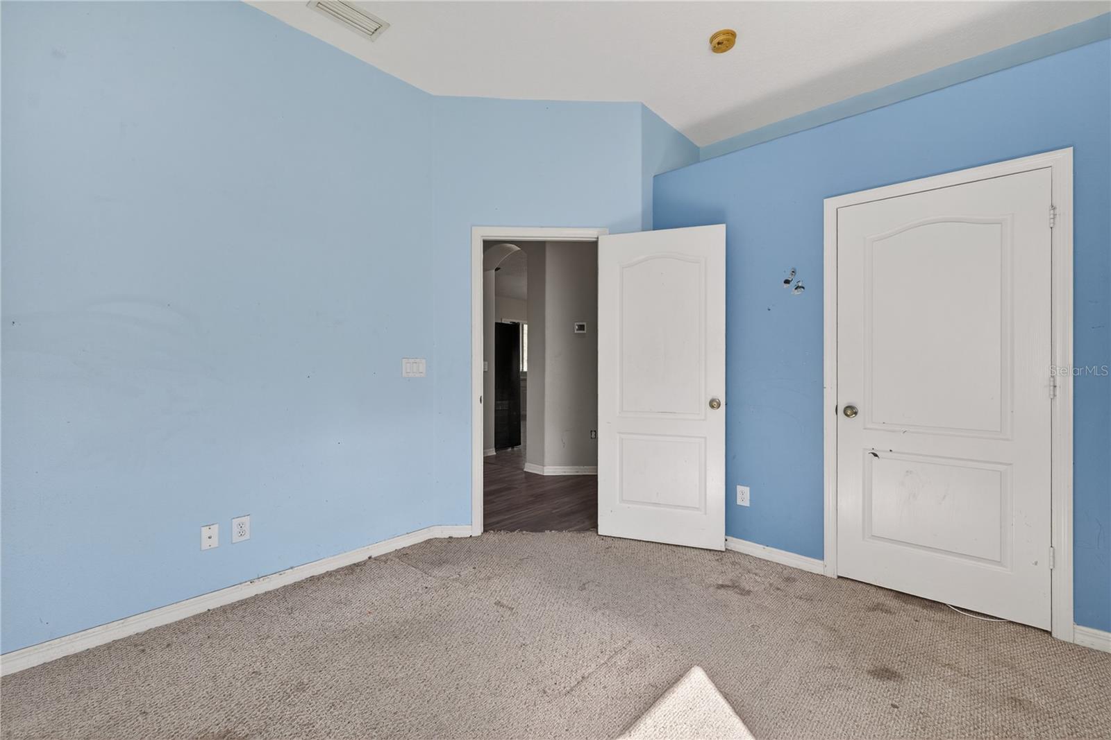 Image 35 of 43 For 1835 Fircrest Court