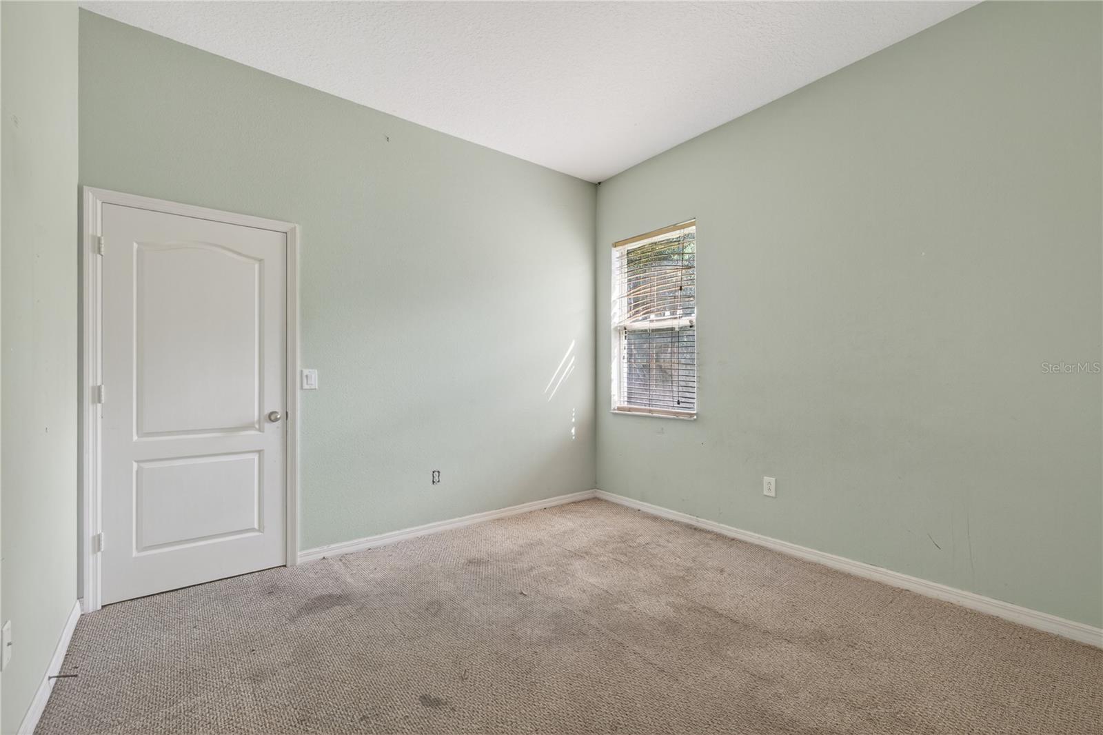 Image 37 of 43 For 1835 Fircrest Court