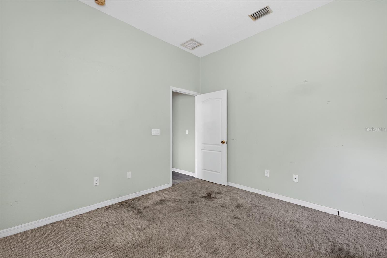 Image 38 of 43 For 1835 Fircrest Court
