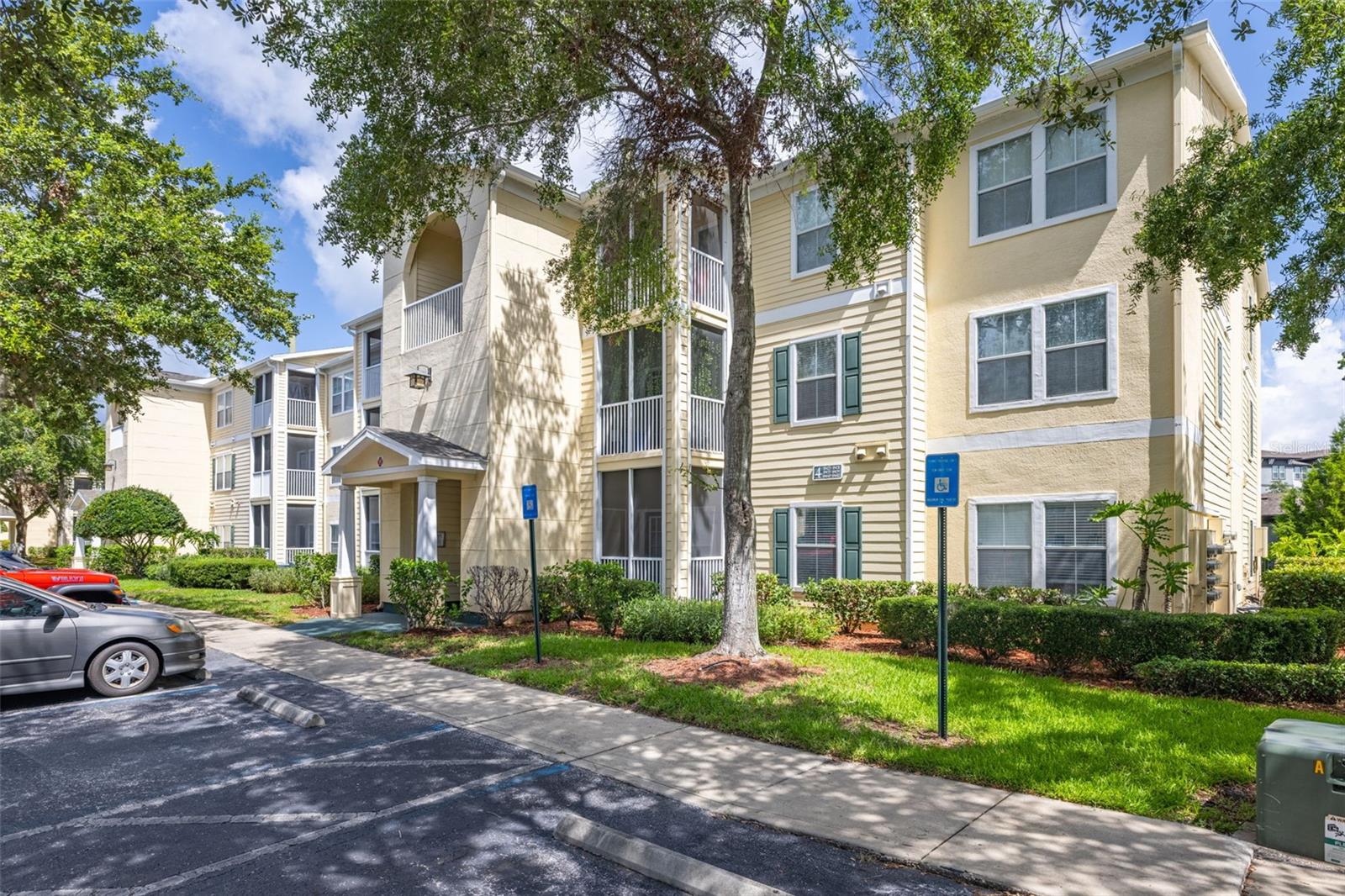 Details for 18439 Bridle Club Drive 18439, TAMPA, FL 33647