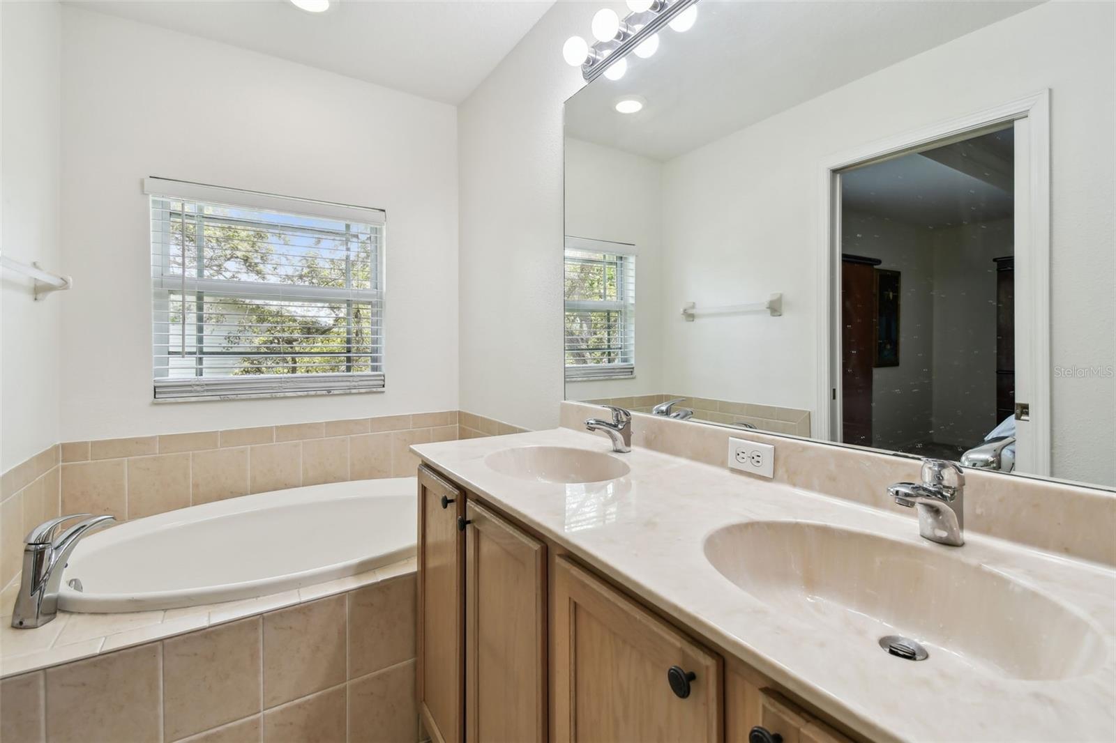 Image 21 of 34 For 1421 Ridge Terrace