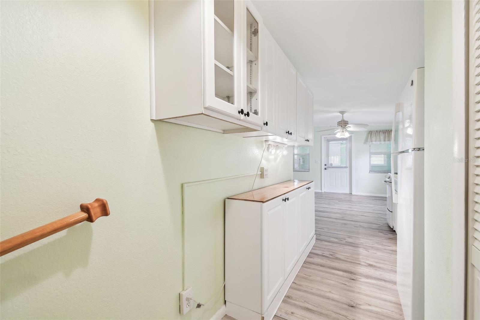 Image 24 of 59 For 516 Northmoor Avenue N