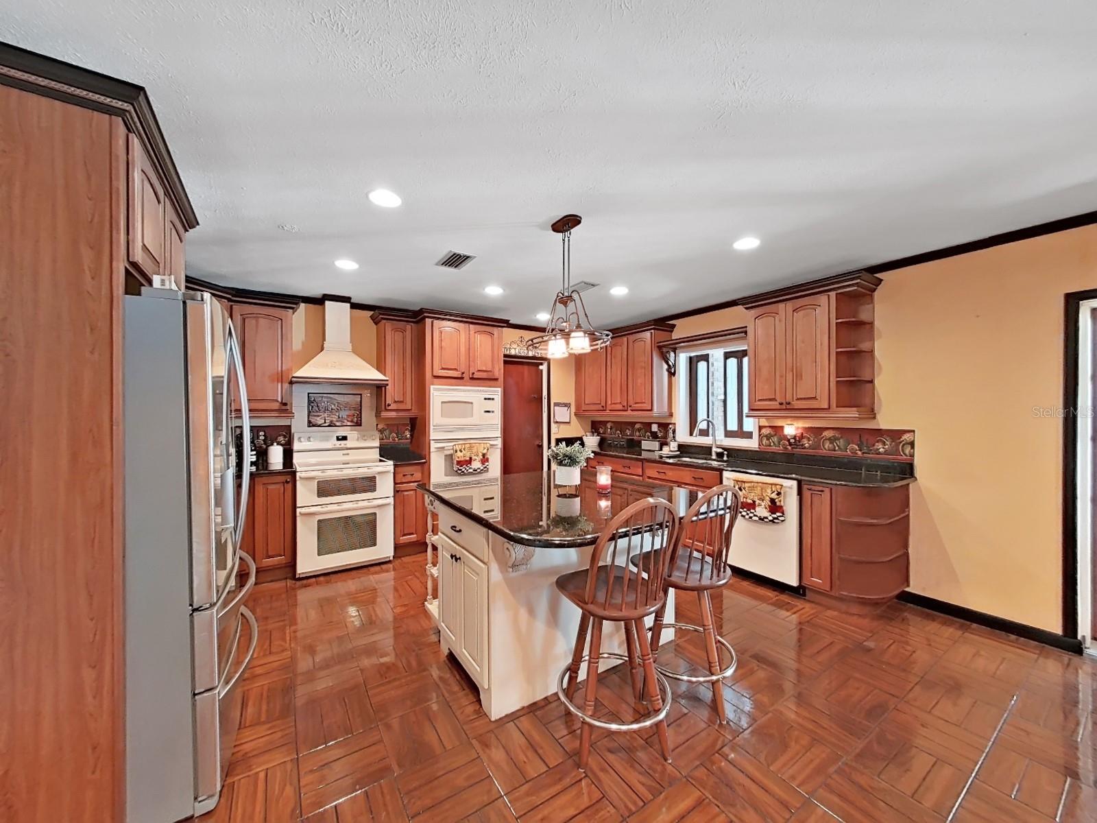 Image 10 of 49 For 2209 Kingswood Lane