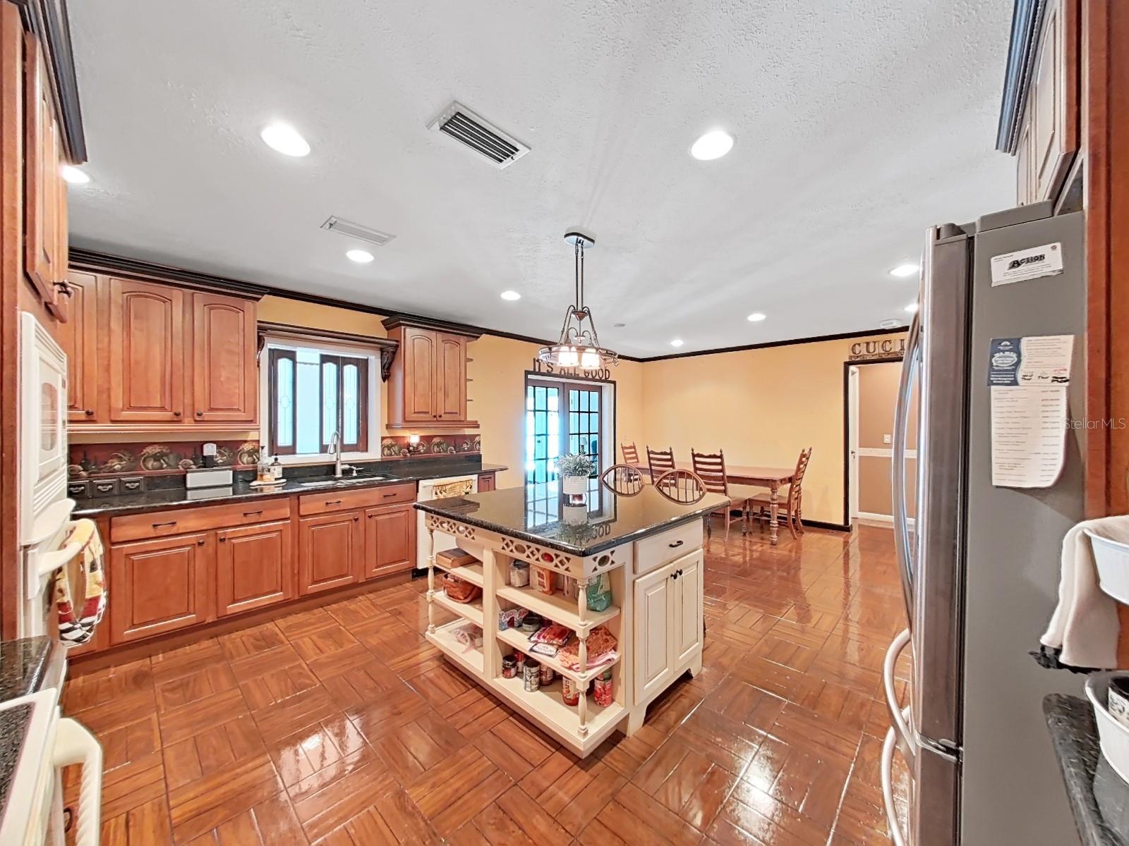 Image 13 of 49 For 2209 Kingswood Lane