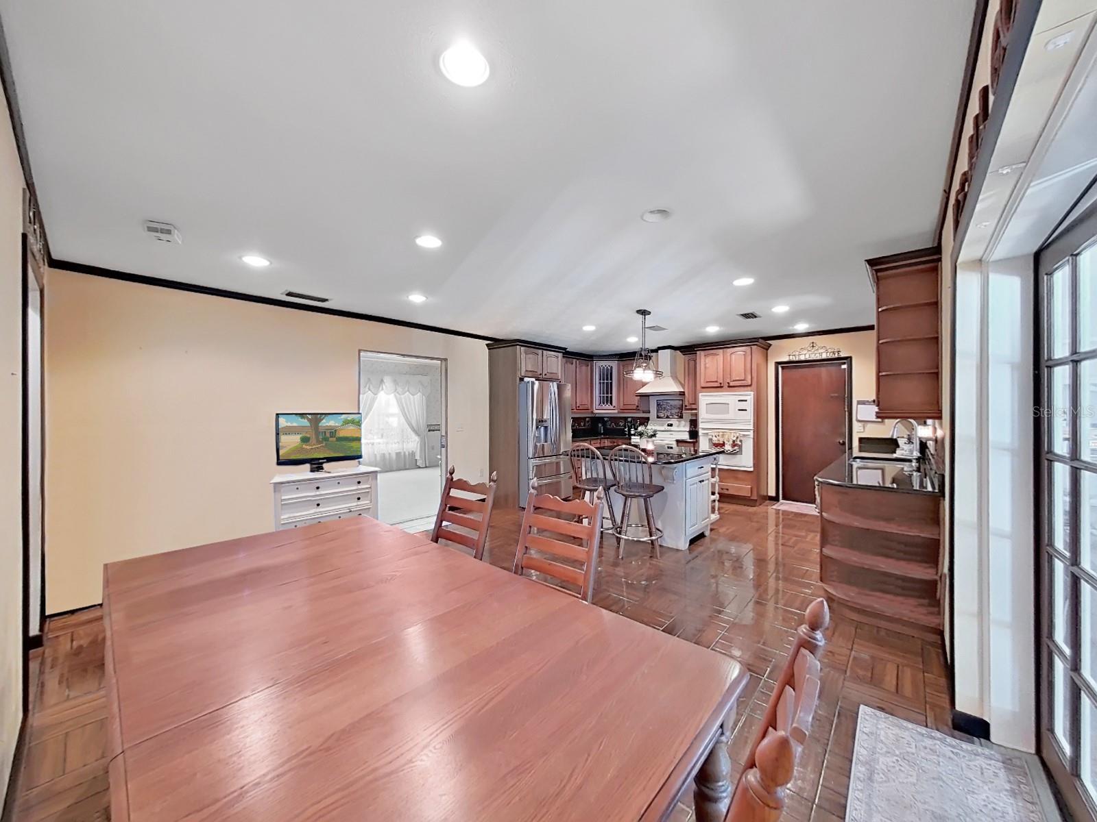 Image 18 of 49 For 2209 Kingswood Lane