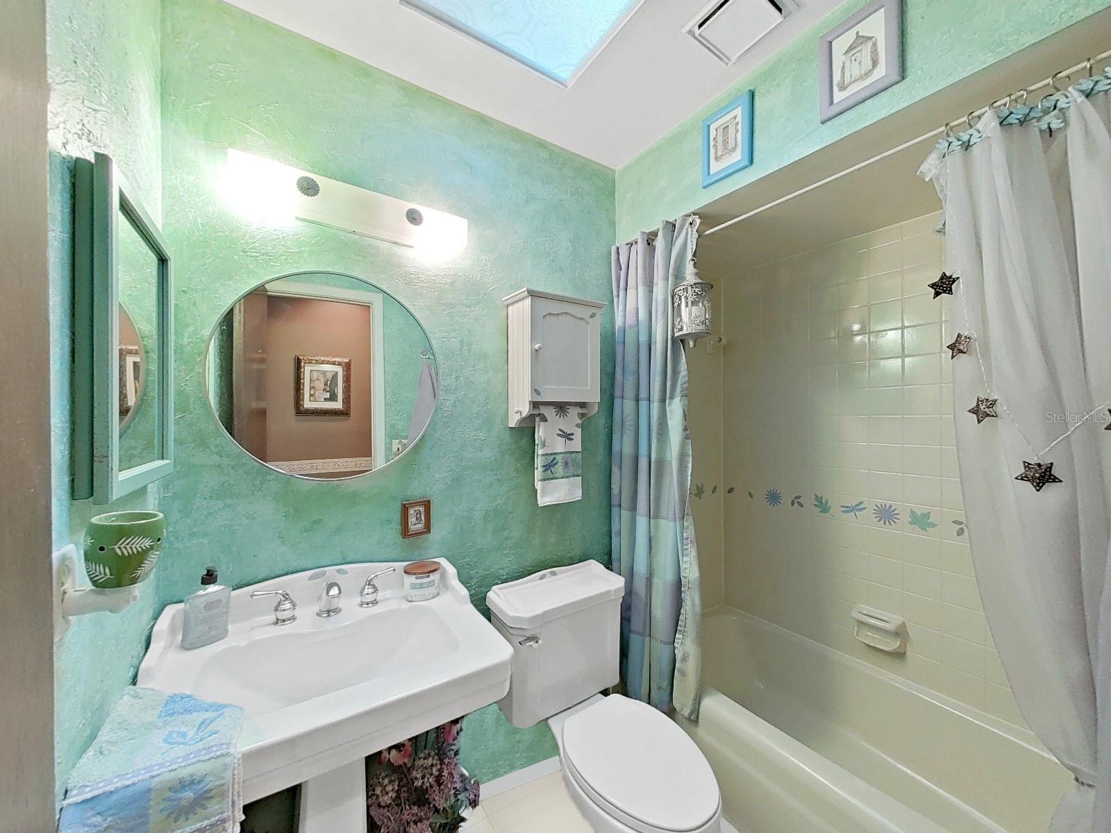 Image 23 of 49 For 2209 Kingswood Lane