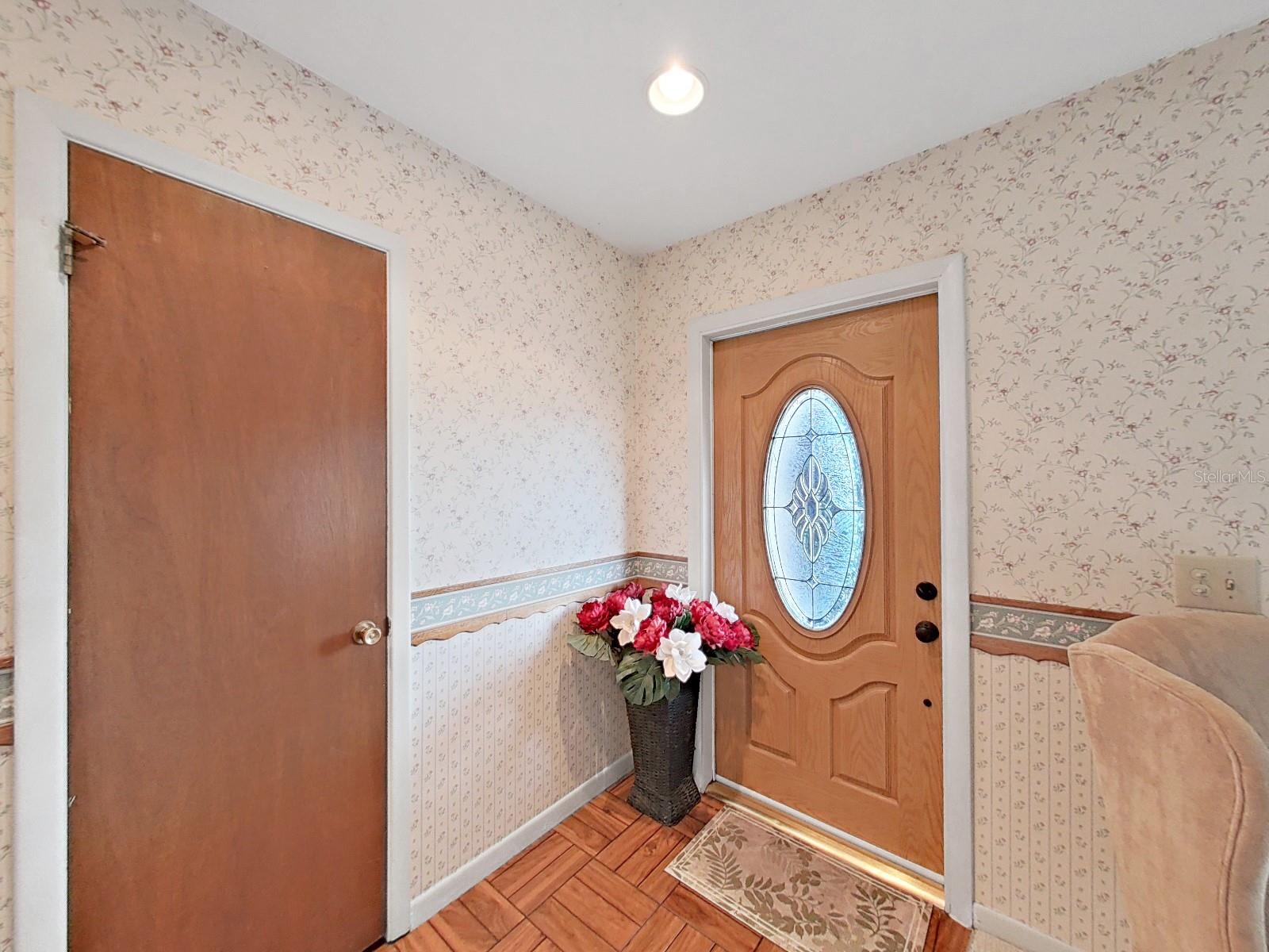 Image 7 of 49 For 2209 Kingswood Lane