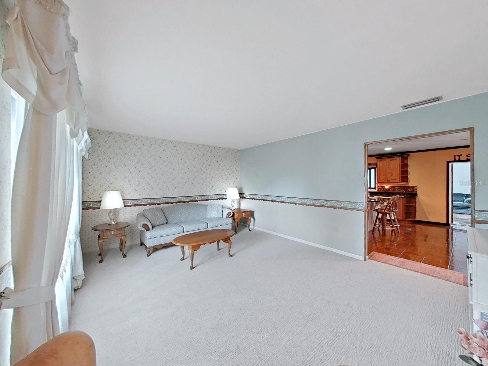 Image 9 of 49 For 2209 Kingswood Lane