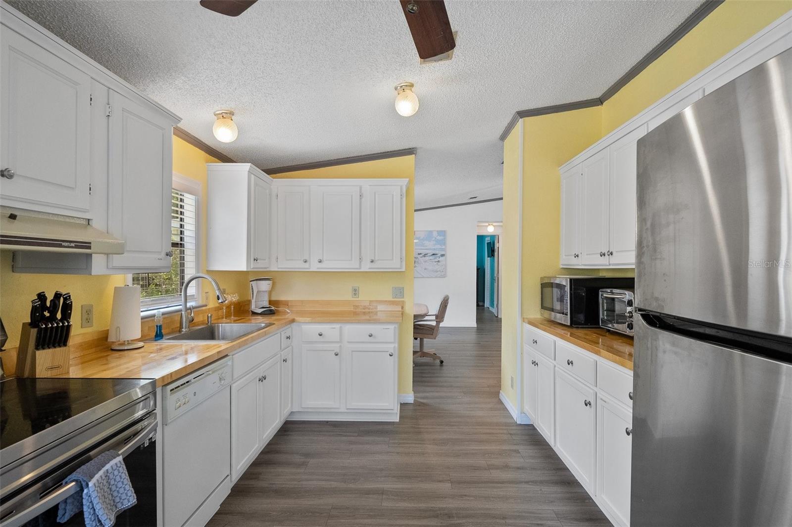 Image 16 of 56 For 6901 Richard Drive