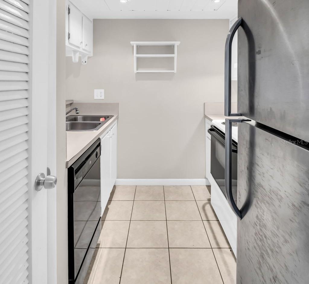 Image 12 of 67 For 401 Windrush Bay Drive