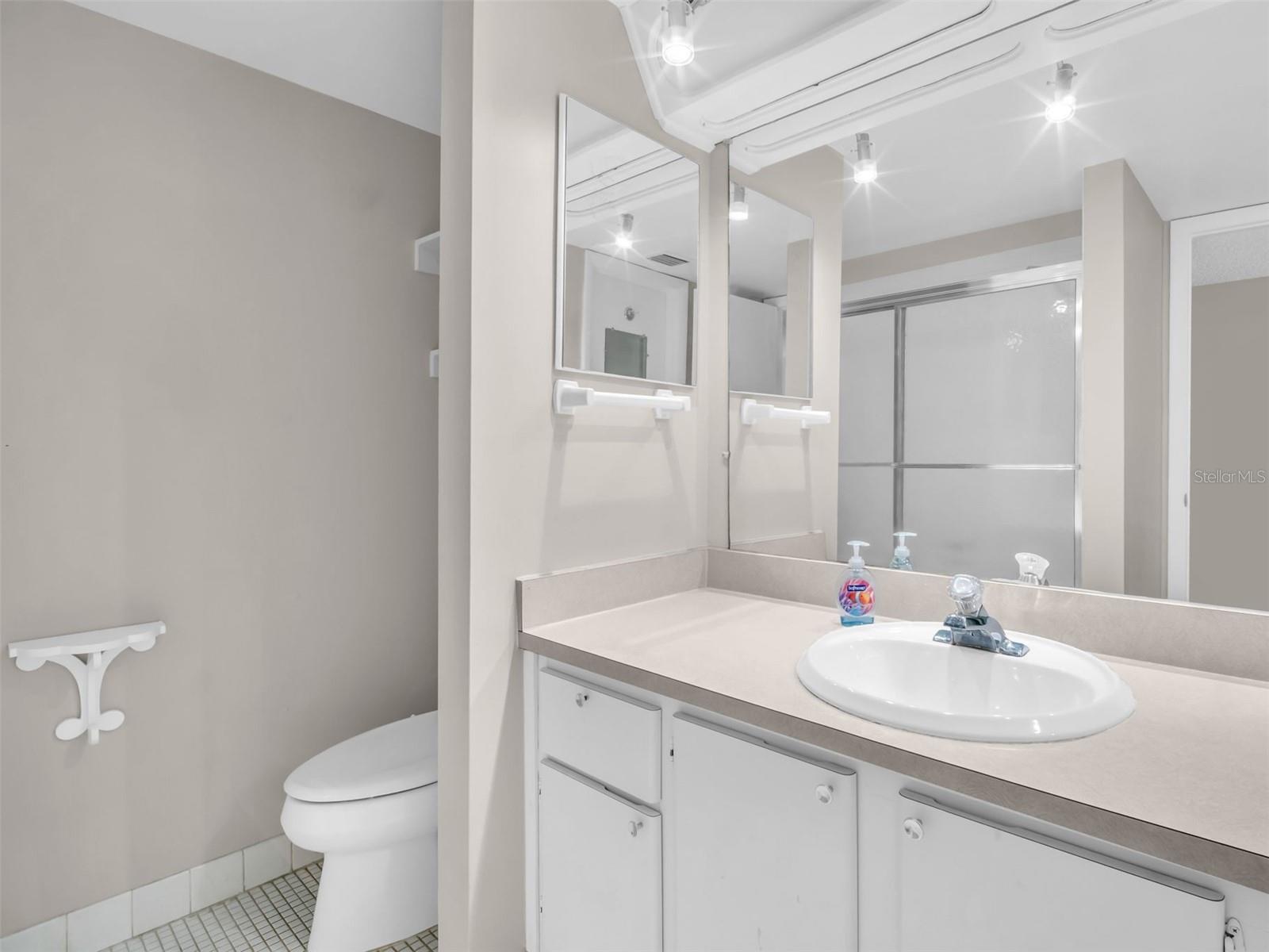 Image 13 of 67 For 401 Windrush Bay Drive